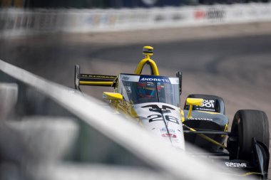 Valencia, Kaliforniya 'dan COLTON HERTA (26), Newton, IA' daki Iowa Speedway 'de Hy-Vee Homefront 250 için uygulama yapmaktadır..