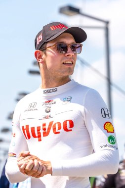 Danimarka 'nın Hedensted şehrinden Christian LUNGAARD (45) Newton, IA' daki Iowa Speedway 'de Hy-Vee Homefront 250 yarışına katılmaya hazırlanıyor..