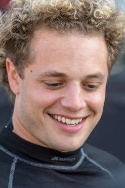 Woodbury, Connecticut 'tan SANTINO FERRUCCI (14), Newton, IA' daki Iowa Speedway 'de Hy-Vee Homefront 250' den önce hayranlara tanıtıldı..