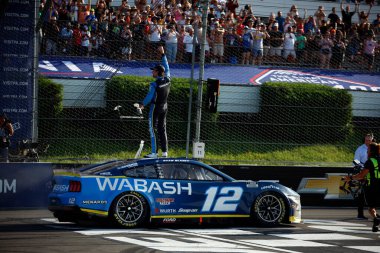 Ryan Blaney, VISITPA.com tarafından Long Pond, PA, ABD 'de sunulan Büyük Amerikan Kaçışı 400' ü kazandı.