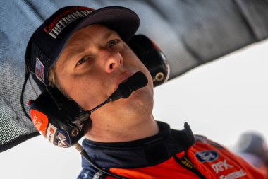NASCAR Cup Serisi sürücüsü Brad Keselowski, Lübnan, TN, ABD 'deki Ally 400 için antrenman yapıyor.