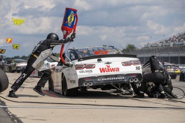 AJ Allmendinger servis için Long Pond 'daki Pocono Hipodromu' ndaki Pocono Dağları 225 numaraya geliyor..