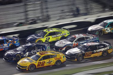 24 Ağustos 2024-Daytona, FL; Joey Logano Daytona, FL, ABD 'de Coca Cola Zero Sugar 400 için yarışır.