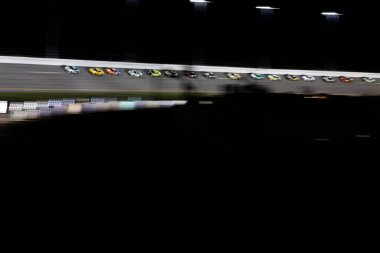 24 Ağustos 2024-Daytona, FL; Chris Buescher Daytona, FL, ABD 'de Coca Cola Zero Sugar 400 sırasında dördüncü viraja giriyor.