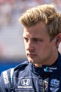 İsveç 'in Kumla kentinden MARCUS ERICSSON (28) (SWE), Batı Allis, WI' deki Milwaukee Mile 'de Hy-Vee Milwaukee 250' lere katılmaya hazırlanıyor..