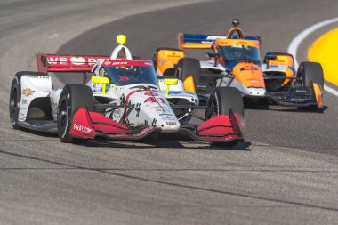 NTT INDYCAR SERIES sürücüsü, STING RAY ROBB (41) (ABD) (Payette, Idaho Hy-Vee Milwaukee 250 'ler sırasında Batı Allis, WI' deki Milwaukee Mile 'de yarışır..