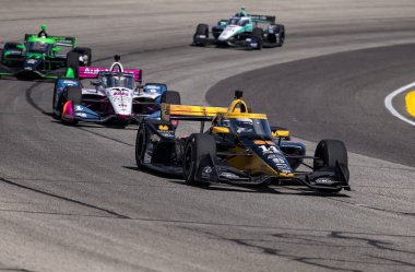 Sep 01, 2024-Batı Allis, WI; NTT INDYCAR SERIES sürücüsü, SANTINO FERRUCCI (ABD) Woodbury, Connecticut Hy-Vee Milwaukee Mile 250 's sırasında Batı Allis, WI.