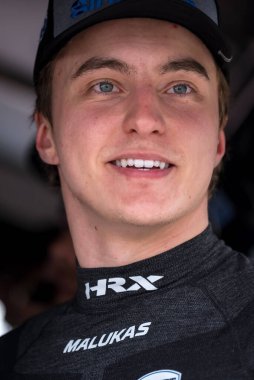 Chicago, Illinois 'den DAVID MALUKAS (66) (ABD), Gainbridge' in Lübnan 'daki Nashville Superspeedway' de sunduğu Büyük Makine Müzik Şehri Grand Prix 'ine katılmaya hazırlanıyor..