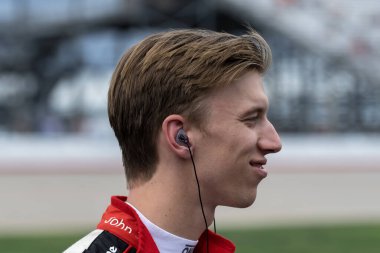 Payette, Idaho 'dan STING RAY ROBB (41) (ABD), Gainbridge' in Lübnan 'daki Nashville Superspeedway' de sunduğu Big Machine Music City Grand Prix 'ine katılmaya hazırlanıyor..