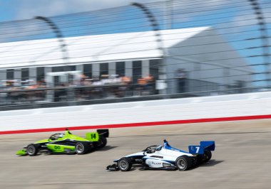 Firestone Serisi sürücüsü, Covington, Louisiana BOGLE (7) Gainbridge 'in Lübnan' daki Nashville Superspeedway 'de sunduğu Big Machine Music City Grand Prix sırasında virajlarda yarışır..