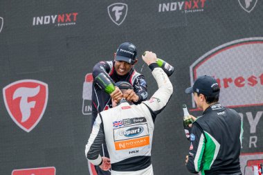 Odiham, İngiltere 'den Firestone serisi LOUIS FOSTER (26) tarafından hazırlanan INDY NXT, Gainbridge' in Lübnan 'daki Nashville Superspeedway' de sunduğu Big Machine Music City Grand Prix 'i kazandı..