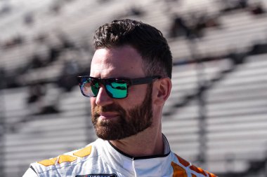 NASCAR Cup Serisi sürücüsü, Concord, NC 'den COREY LAJOIE (51), Ridgeway, VA' daki Martinsville Speedway 'de Xfinity 500 antrenmanına hazırlanıyor..