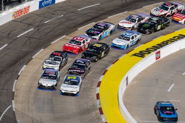 2002, 2024-Ridgeway, VA; Martinsville Speedway Ridgeway, VA 'da Ulusal Borç Yardım 250' de ev sahipliği yapıyor..