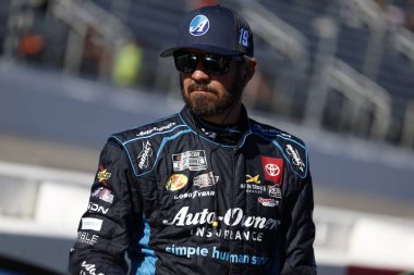 MARTIN TRUEX JR (19), Ridgeway, VA 'daki Martinsville Speedway' deki Xfinity 500 'e katılmaya hazırlanıyor..