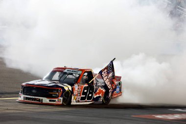 Nov 08, 2024-Avondale, AZ; TY MAJESKI (98) Avondale, AZ 'de Phoenix Yarış Pisti' nde NASCAR Craftsman Truck Şampiyonası 'nı kazandı..