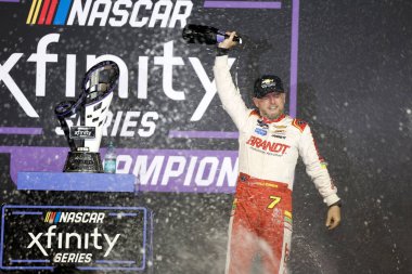 No: 09, 2024-Avondale, AZ; JUSTIN ALLGAIER (7) Avondale, AZ 'deki Phoenix Pisti' nde NASCAR Xfinity Şampiyonası 'nı kazandı..