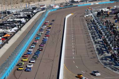 10 numara, 2024-Avondale, AZ; Dawsonville 'den CHASE ELLIOTT (9), Avondale, AZ' deki Phoenix Yarış Pisti 'nde NASCAR Kupası Şampiyonası için GA yarışları.