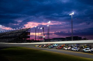 Stratford 'dan AJ ALLMENDINGER (16), Daytona 500 Daytona Uluslararası Pistinde Daytona Sahili FL.