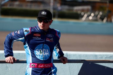LUKE FENHAUS (66) Homestead, FL 'deki Vaftizci Sağlık 200 yarışmasına katılmaya hazırlanıyor..
