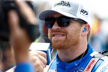 22 Mart 2025-Homestead, FL: Prosper 'dan CHRIS BUESCHER (17), TX Homestead, FL' deki Straight Talk Wireless 400 'e katılmaya hazırlanıyor..