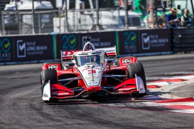 Christchurch, Yeni Zelanda 'dan NTT INDYCAR SERIES sürücüsü SCOTT MCLAUGHLIN (3), Long Beach' teki Long Beach Caddeleri 'nin Acura Grand Prix' i için yapılan antrenman sırasında dönüşler boyunca seyahat eder..