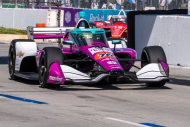 NTT INDYCAR SERİS sürücüsü, CONOR DALY (76) (ABD), In, Long Beach 'in Long Beach caddelerindeki Acura Grand Prix sırasında pit yoluna gelir..