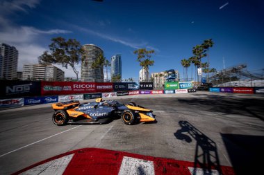 Palo Alto, CA 'dan NTT INDYCAR SERIES sürücüsü NOLAN SIEGEL (6), Long Beach' teki Long Beach Caddeleri 'ndeki Acura Grand Prix (Long Beach' in Acura Grand Prix 'si) antrenman oturumunda dönüşler boyunca seyahat eder..