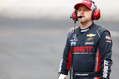 JUSTIN ALLGAIER (7) Bristol, TN 'deki SciAps 300 elemelerine hazırlanıyor.