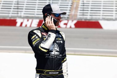GRANT ENFINGER (9), Rockingham, NC 'de Black' s Lastiği 200 için pratik yapmaya hazırlanıyor..