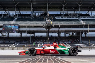 NTT INDYCAR SERIES sürücüsü, ROBERT SHWARTZMAN (R) (83) (ISR), Indianapolis Yarış Pistinde Indianapolis Motor Yarışı 'nda 109..
