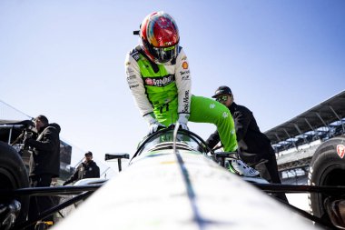 Payette 'li STING RAY ROBB (77) (ABD), Speedway IN' deki Indianapolis Motor Yarış Pisti 'ndeki Sonsio Grand Prix antrenmanından sonra Payette' deki araçtan çıktı..