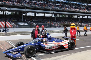 ABD 'nin başkenti Woodbury' den NTT INDYCAR SERIES sürücüsü SANTINO FERRUCCI (14) (ABD), Indianapolis 500 'ün 109..
