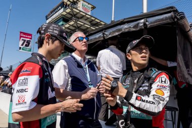 Tokyo, Japonya 'dan Takuma Sato (75), Indianapolis 500' ün Speedway, IN 'deki Indianapolis Motor Yarış Pisti' nde 109..