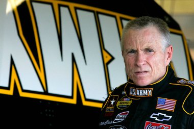 Mark Martin, Pep Boys Otomobil 500 haftasonu boyunca Hampton, GA 'daki Atlanta Motor Yarış Pisti' nde..