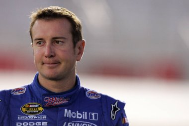 Kurt Busch, Pep Boys Otomobil 500 haftasonu boyunca Hampton, GA 'daki Atlanta Motor Yarış Pistinde..