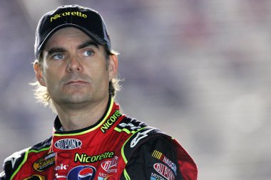 Jeff Gordon, Pep Boys Otomobil 500 haftasonu boyunca Hampton, GA 'daki Atlanta Motor Yarış Pistinde..