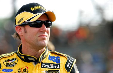 Matt Kenseth Indianapolis 'teki Indianapolis Motor Yarış Pisti' ndeki Allstate 400 elemeleri sırasında.