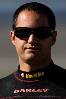 Juan Pablo Montoya Kansas 'ta NNCS Lifelock 400' ün koşusu için Kansas Speedway 'de bekliyor..