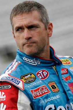 20 Ocak 2001 -, ABD: Bobby Labonte Martinsville, VA 'daki Martinsville Yarış Pisti' nde Subway 500 elemeleri sırasında.