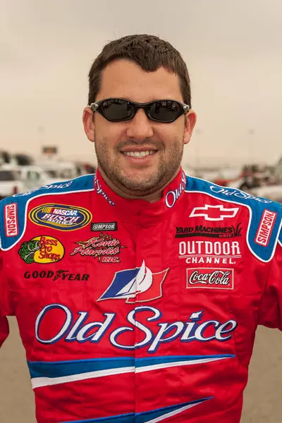 26 Şubat 2005 - Fontana, CA, ABD: Otomobil Kulübü 500 'de Tony Stewart.