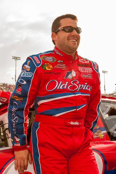 26 Şubat 2005 - Fontana, CA, ABD: Otomobil Kulübü 500 'de Tony Stewart.