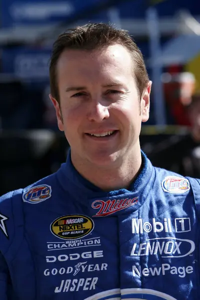 Kurt Busch, Concord, NC 'deki Lowes Motor Yarış Pisti' nde Amerika Bankası için çalışırken.