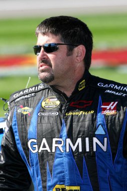 Kansas City, KS - 28 Eylül 2007: Jeff Green Kansas Speedway 'de Lifelock 400 için ön eleme denemesi yapmayı bekliyor.