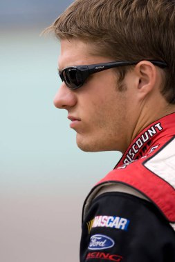 Homestead, FL USA - 17 Kasım 2007: David Ragan Homestead-Miami Speedway 'de Homestead, FL' de NASCAR Busch Serisi Ford 300 koşusu elemeleri sırasında.