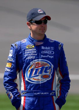 Brooklyn, MI - 18 Ağustos 2007: Kurt Busch, Brooklyn 'deki Michigan Uluslararası Yarış Pisti' nde 3M Performans 400 elemeleri sırasında.