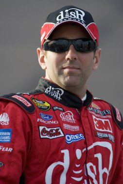 11 Şubat 2001 - Phoenix, AZ, ABD: Greg Biffle Phoenix Uluslararası Yarış Pisti 'nde NASCAR Nextel Cup Checker Auto Parts 500 yarışının finali için bekliyor.