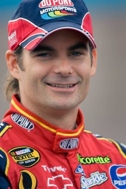 Phoenix, AZ USA - 11 Şubat 2001: Jeff Gordon Phoenix Uluslararası Yarış Pisti 'nde NASCAR Nextel Cup Checker Auto Parts 500' ü koşmak için bekliyor..