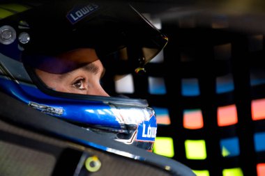 Phoenix, AZ USA - 11 Şubat 2001: Phoenix Uluslararası Yarış Pisti 'nde yapılan NASCAR Nextel Cup Checker Otomobil Parça 500 koşusu antrenmanı sırasında Jimmie Johnson.