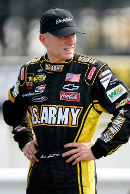 Indianapolis, IN - 4 Ağustos 2007: Mark Martin, Pennsylvania 500 yarışına katıldığı sırada Long Pond, PA.