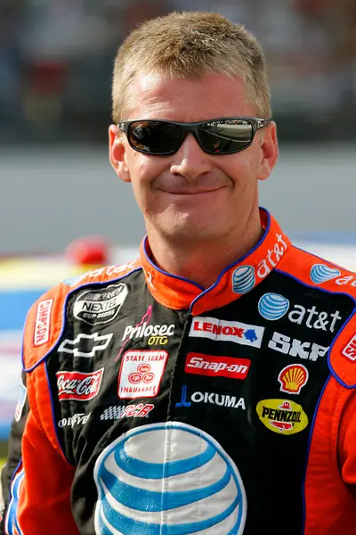 July 29, 2007 - Indianapolis, IN, USA: Jeff Burton during qualifying for the Allstate 400 at the Indianapolis Motor Speedway in Indianapolis, IN.